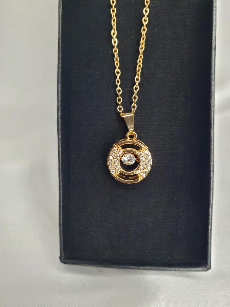 Gold Plated Circle Pendant Locket Metal, Golden