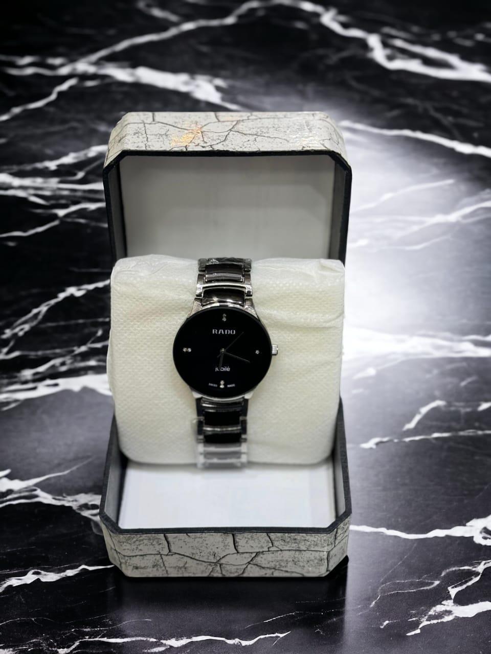 Men Classics Analogue Watch