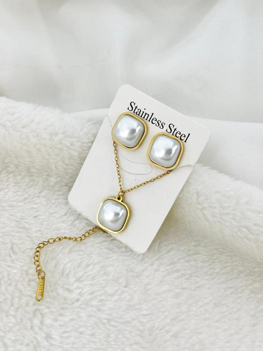 Pearl Pendant Set